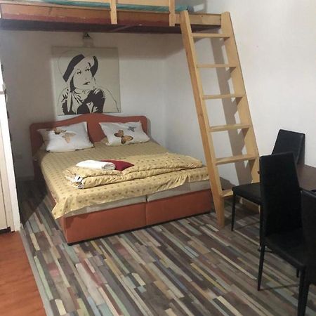 7Dab Apartment Bezeredj Contactless Self -Check-In Будапешт Екстер'єр фото