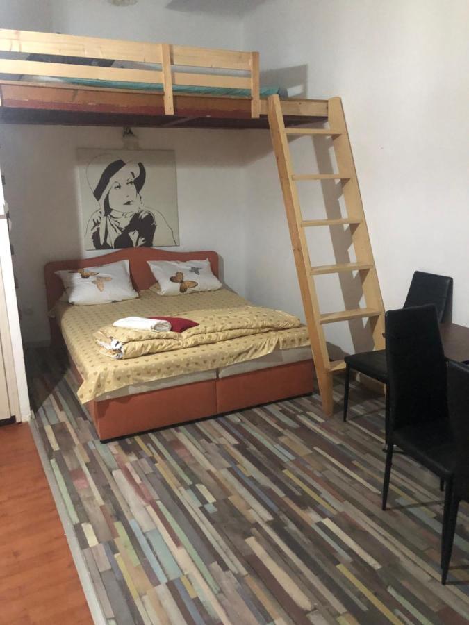 7Dab Apartment Bezeredj Contactless Self -Check-In Будапешт Екстер'єр фото